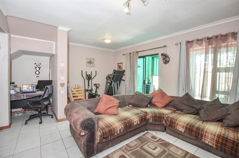 2 Bedroom Property for Sale in Labiance Estate Western Cape